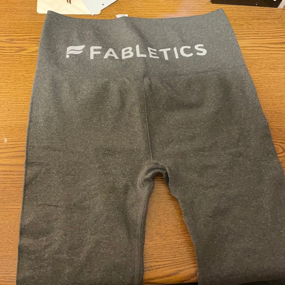 NWT fabletics leggings